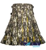Digital Camo & MacLeod of Lewis Hybrid Utility Kilt - Image 4